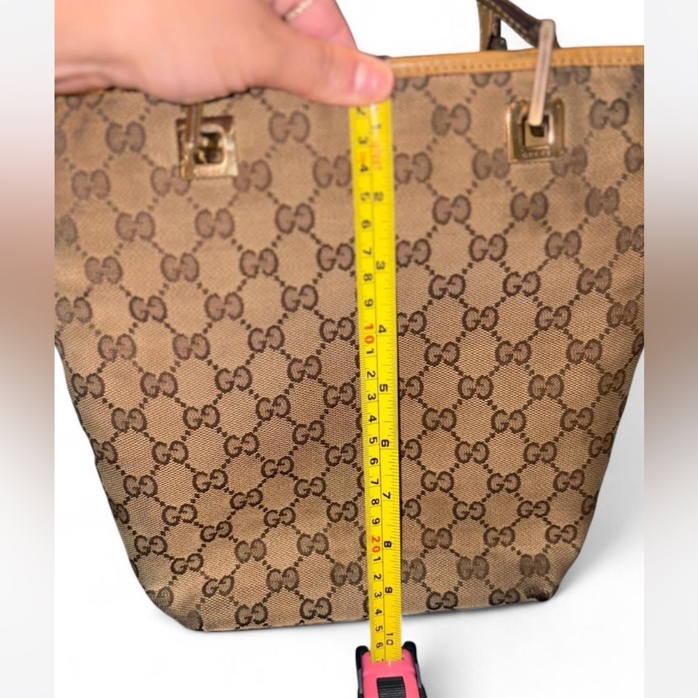 Gucci Tan Structured Tote with Monogram Design - Picture 4 of 8